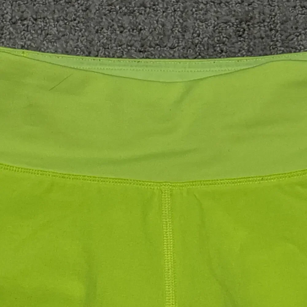 Lululemon Women’s Speed Up Shorts Highlight Yellow 2.5 Inseam Size 4